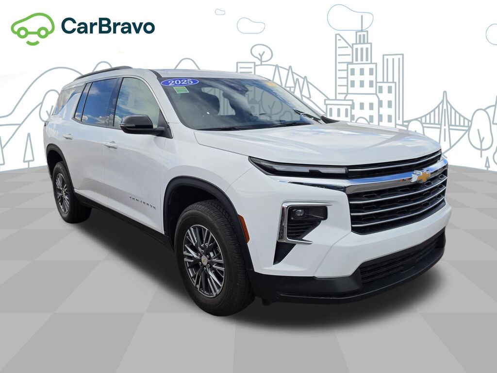 2025 Chevrolet Traverse LT — photo 1 of 2