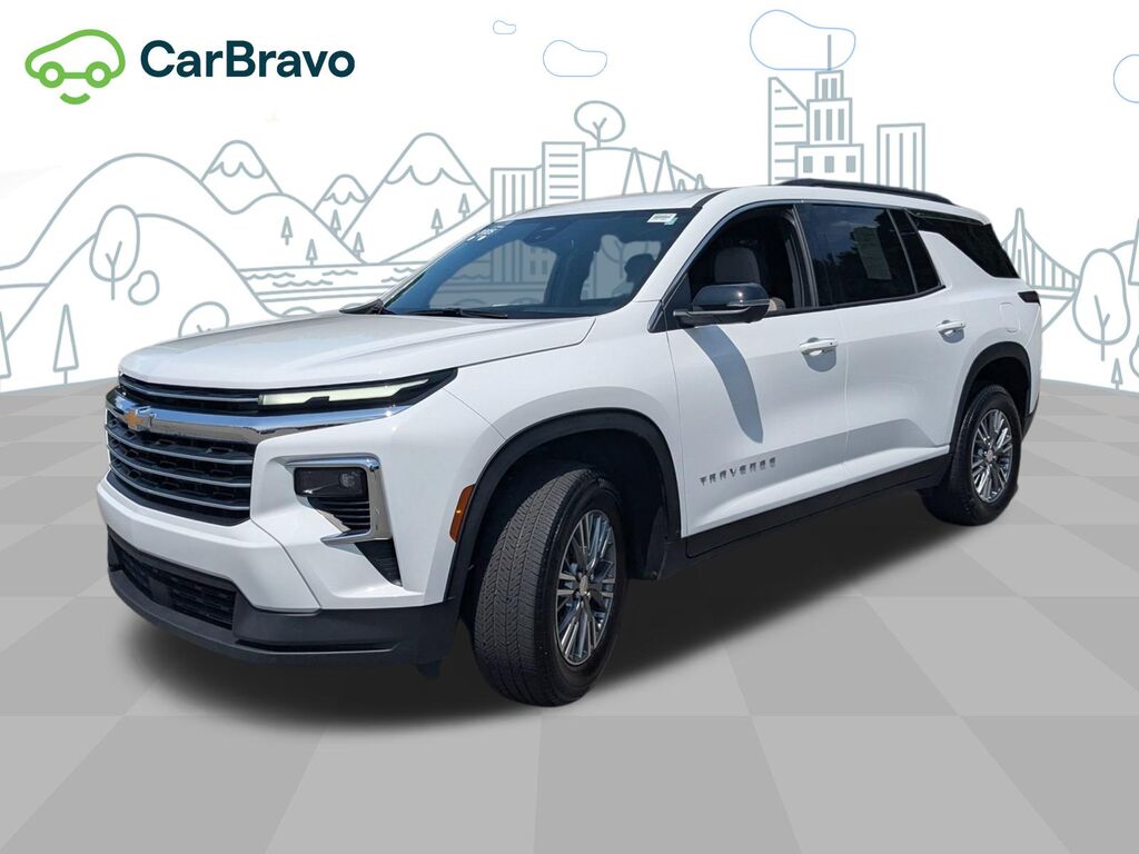 2025 Chevrolet Traverse LT — photo 1 of 7