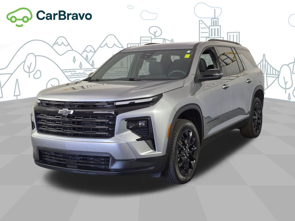 2025 Chevrolet Traverse LT — photo 1 of 7