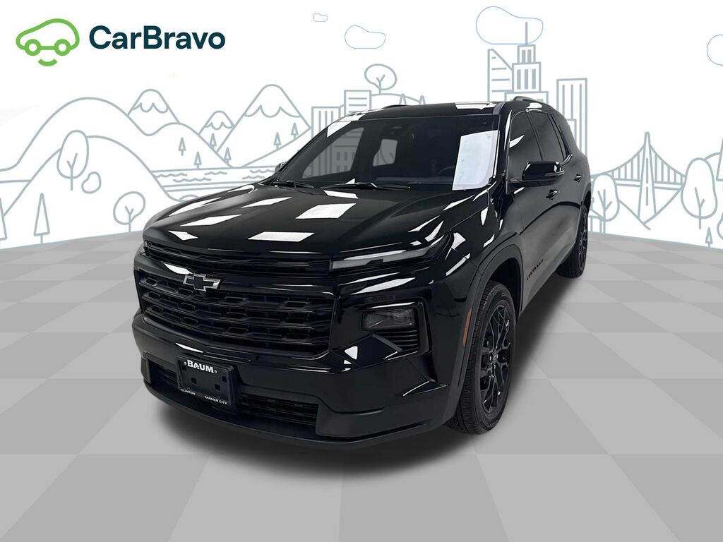 2025 Chevrolet Traverse LT — photo 1 of 7