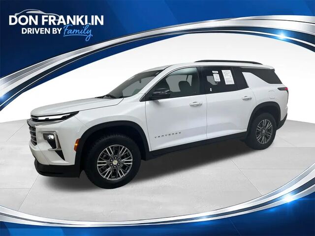 2025 Chevrolet Traverse LT