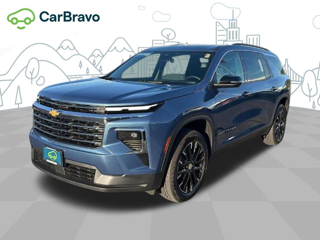 2025 Chevrolet Traverse LT — photo 1 of 7
