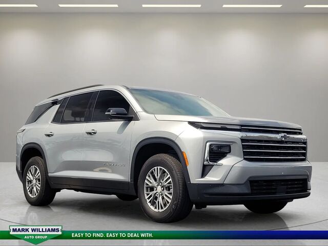 2025 Chevrolet Traverse LT