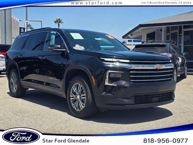 2025 Chevrolet Traverse LT