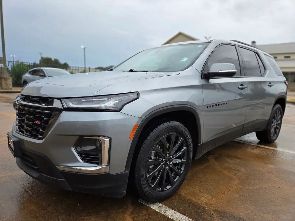 2023 Chevrolet Traverse RS — photo 1 of 13