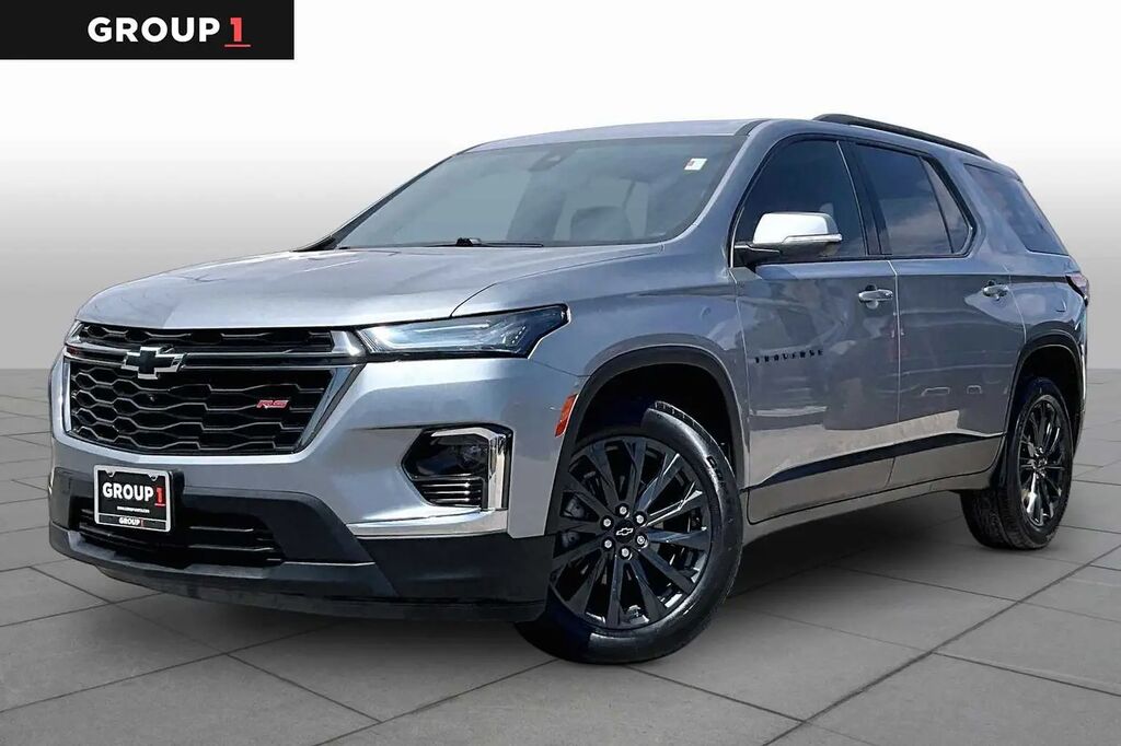 2023 Chevrolet Traverse RS — photo 1 of 13