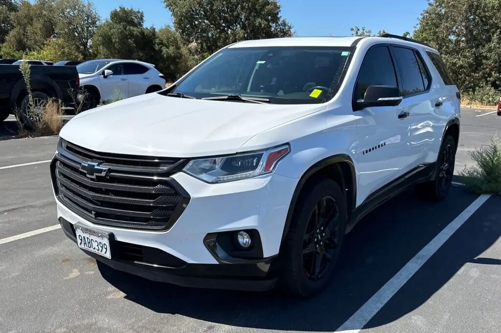 2021 Chevrolet Traverse Premier — photo 1 of 2