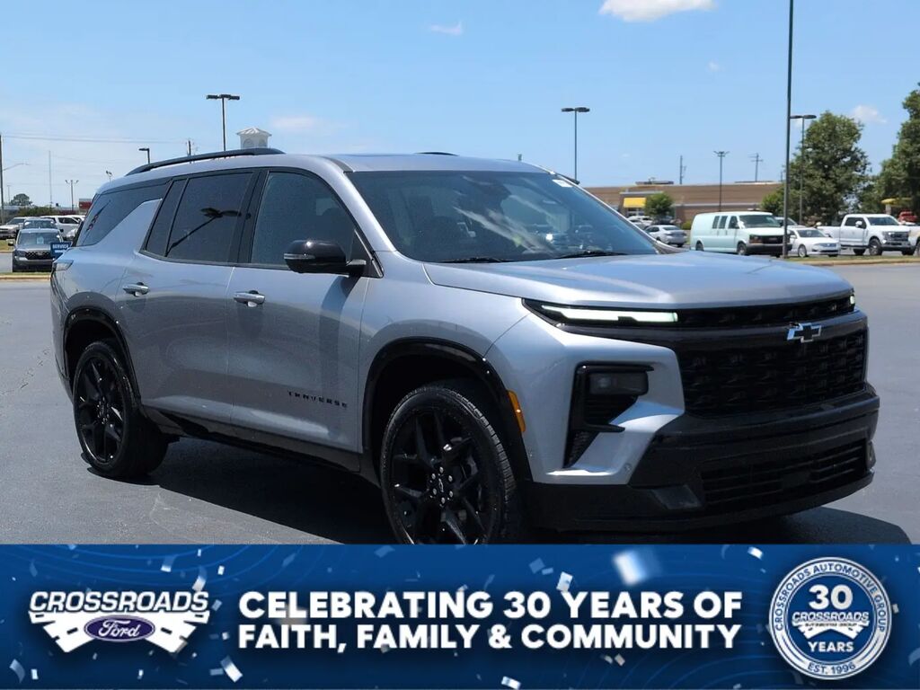 2024 Chevrolet Traverse RS — photo 1 of 13