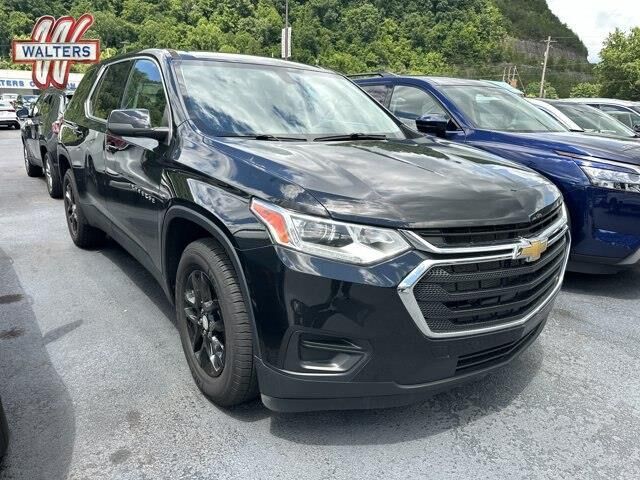 2021 Chevrolet Traverse LS — photo 1 of 13