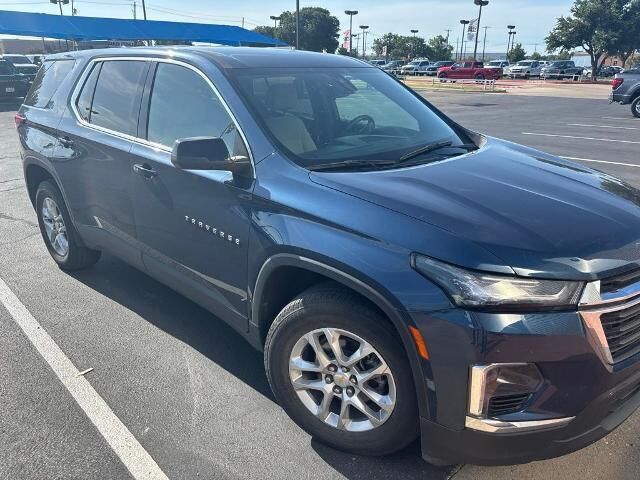 2022 Chevrolet Traverse LS