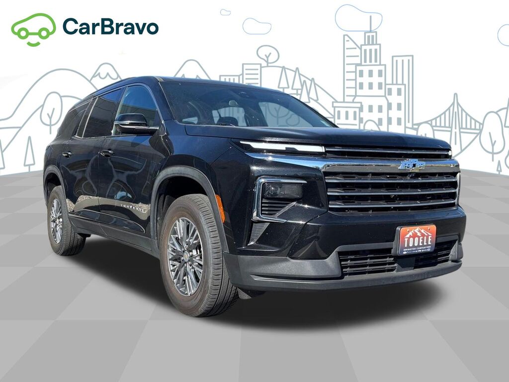 2024 Chevrolet Traverse LT — photo 1 of 7
