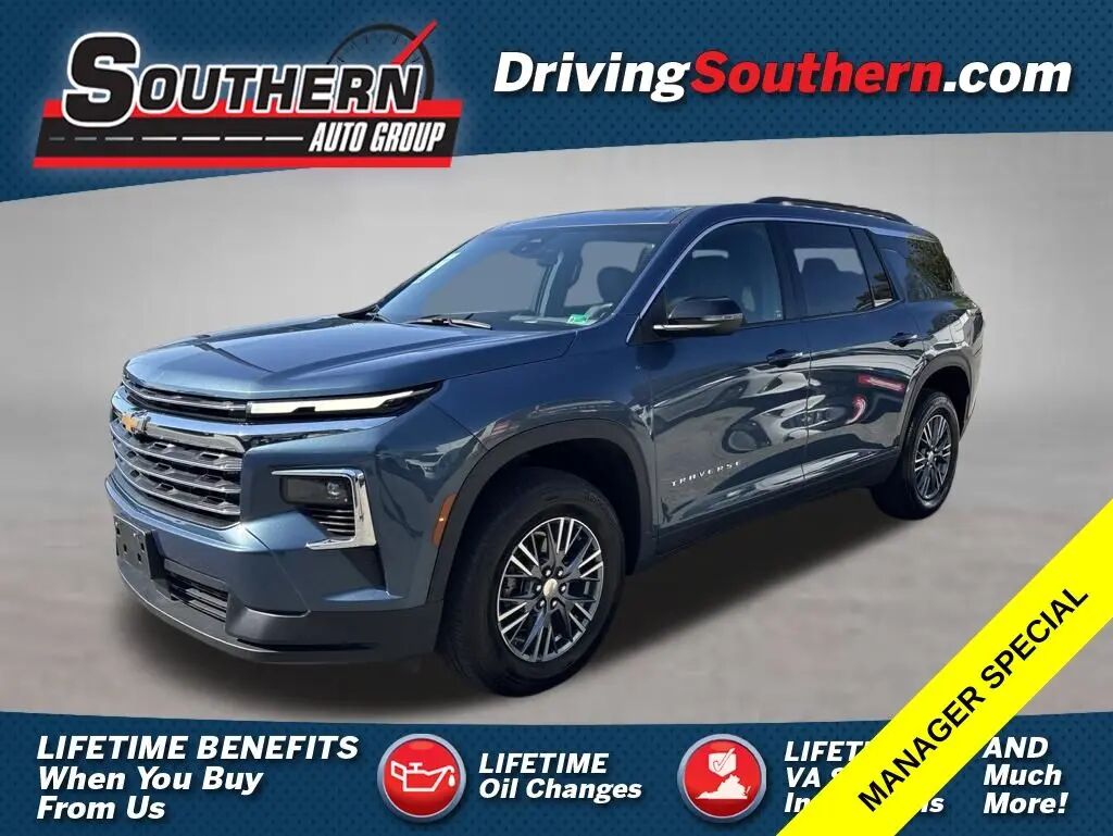 2026 Chevrolet Traverse LT — photo 1 of 13