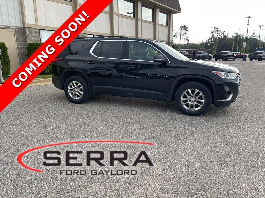 2021 Chevrolet Traverse LT Cloth — photo 1 of 1
