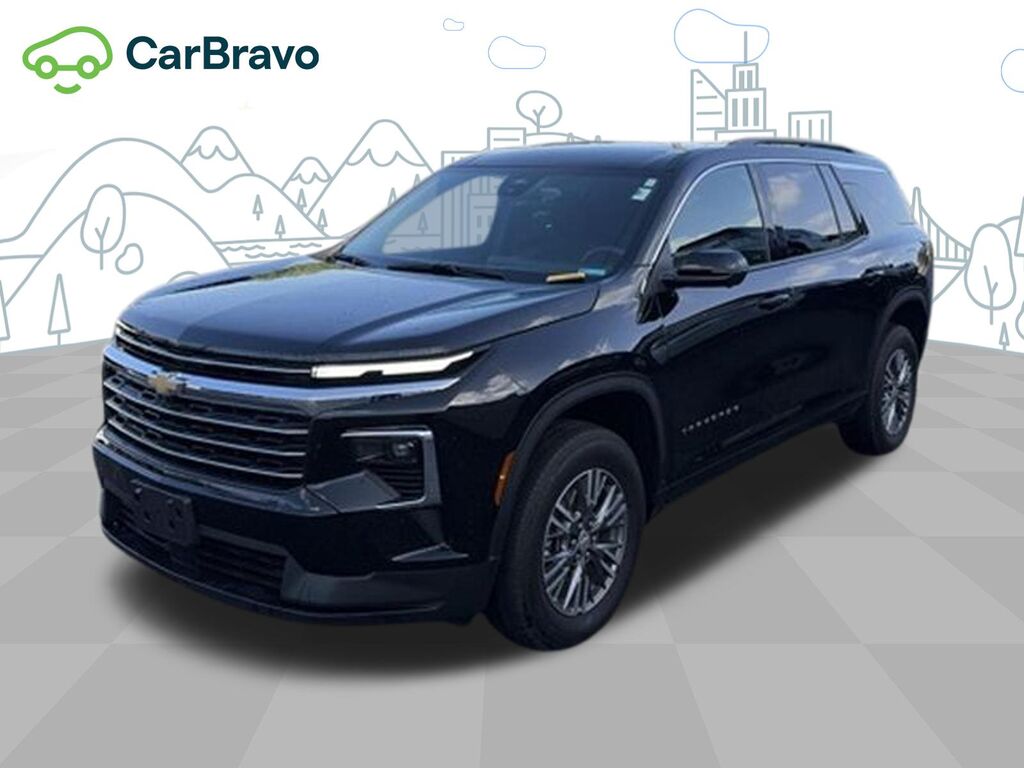 2025 Chevrolet Traverse LT — photo 1 of 6