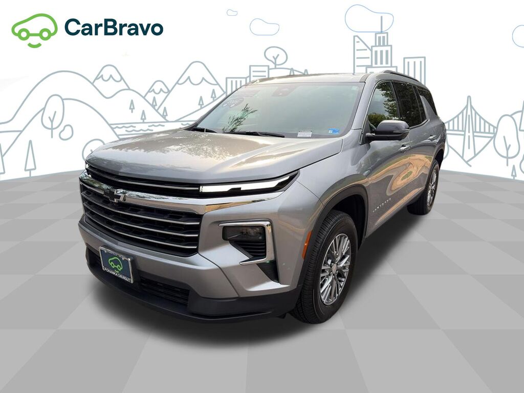 2025 Chevrolet Traverse LT — photo 1 of 6