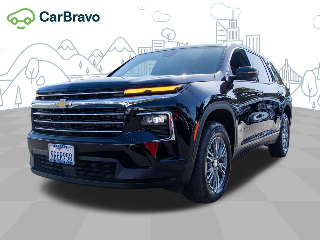2025 Chevrolet Traverse LT — photo 1 of 6