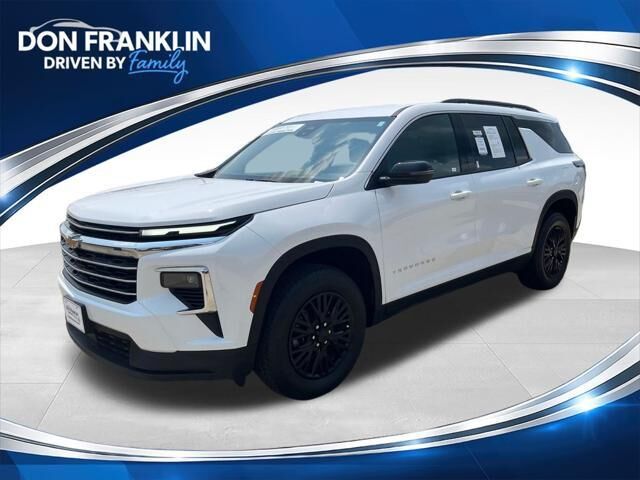 2025 Chevrolet Traverse LT