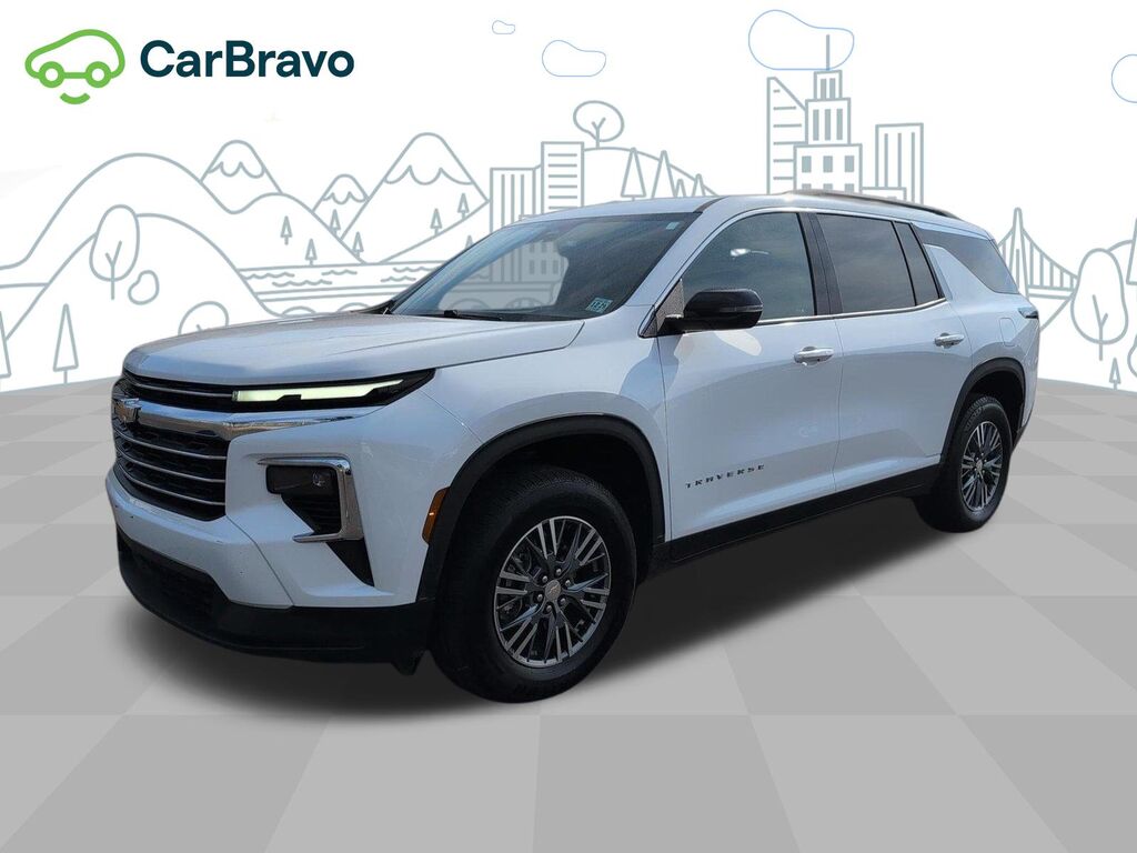 2025 Chevrolet Traverse LT — photo 1 of 7