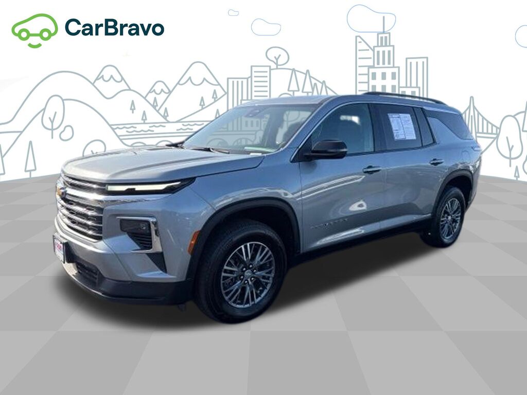 2025 Chevrolet Traverse LT — photo 1 of 6