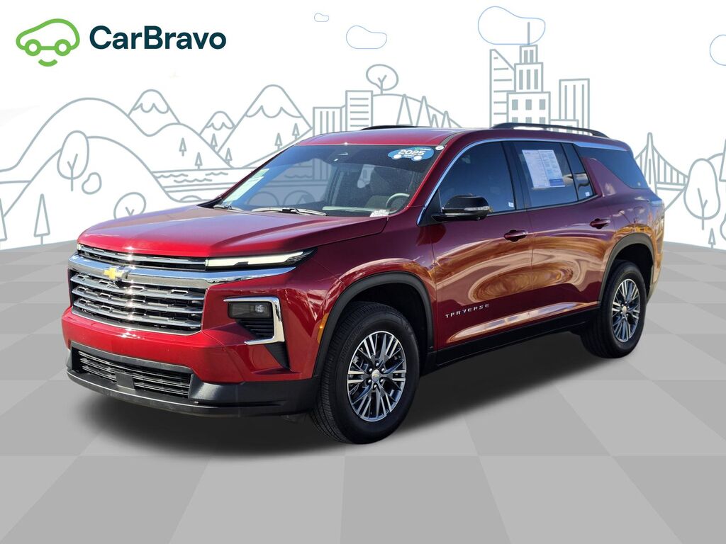 2025 Chevrolet Traverse LT — photo 1 of 7