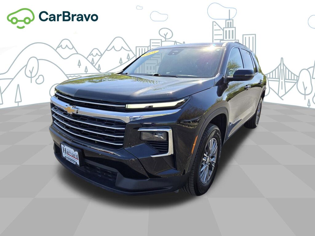 2025 Chevrolet Traverse LT — photo 1 of 6