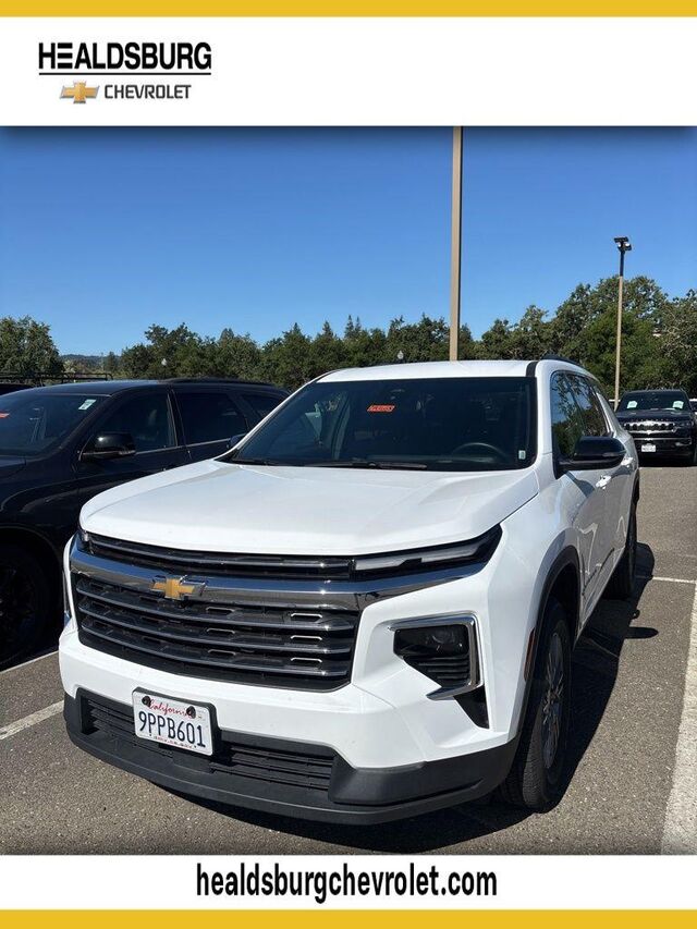 2025 Chevrolet Traverse LT