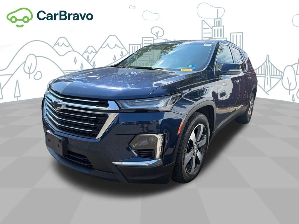2023 Chevrolet Traverse LT Leather — photo 1 of 7