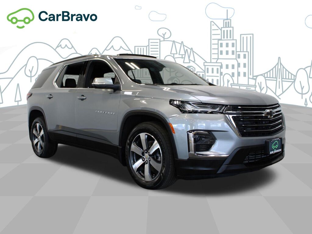 2023 Chevrolet Traverse LT Leather — photo 1 of 7