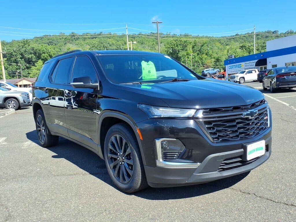 2023 Chevrolet Traverse RS — photo 1 of 13