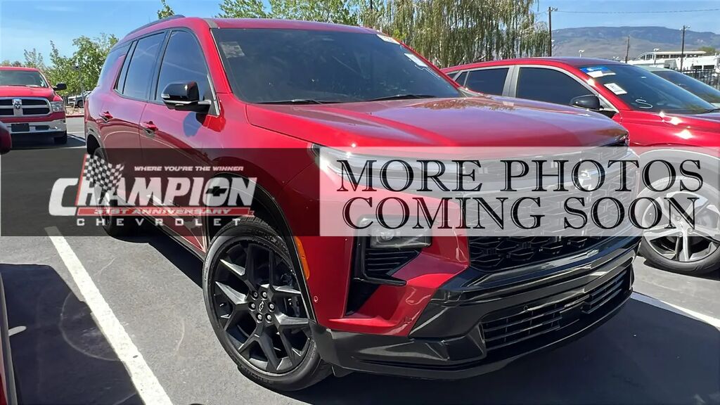 2024 Chevrolet Traverse RS — photo 1 of 3