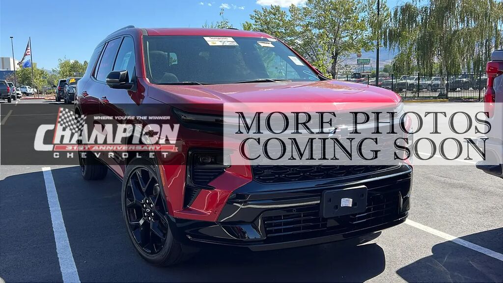 2024 Chevrolet Traverse RS — photo 1 of 3
