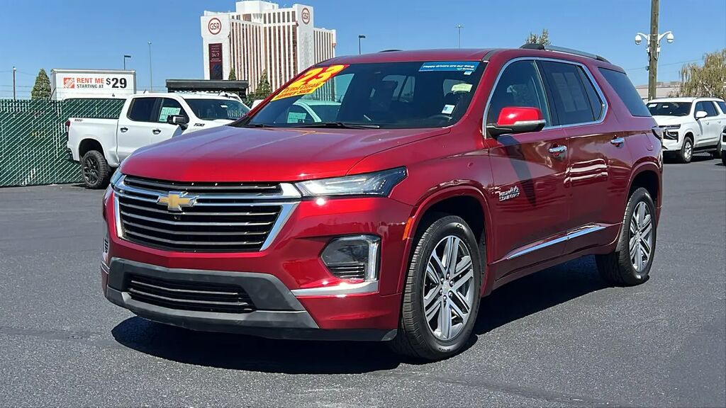 2023 Chevrolet Traverse High Country — photo 1 of 13