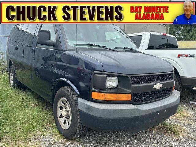 2009 Chevrolet Express LS 1500 — photo 1 of 1