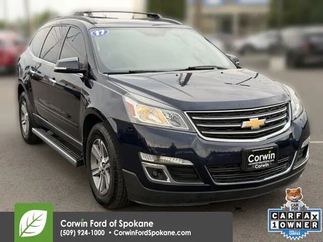 2017 Chevrolet Traverse LT — photo 1 of 13