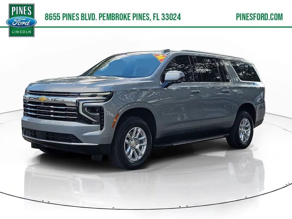 2026 Chevrolet Suburban LT — photo 1 of 13