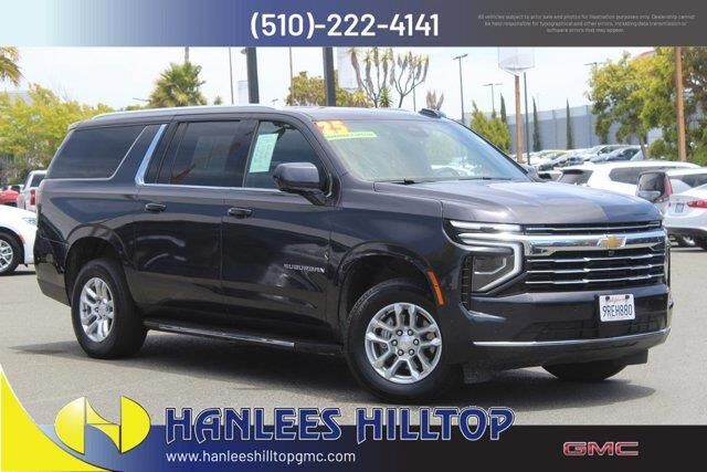 2025 Chevrolet Suburban LT