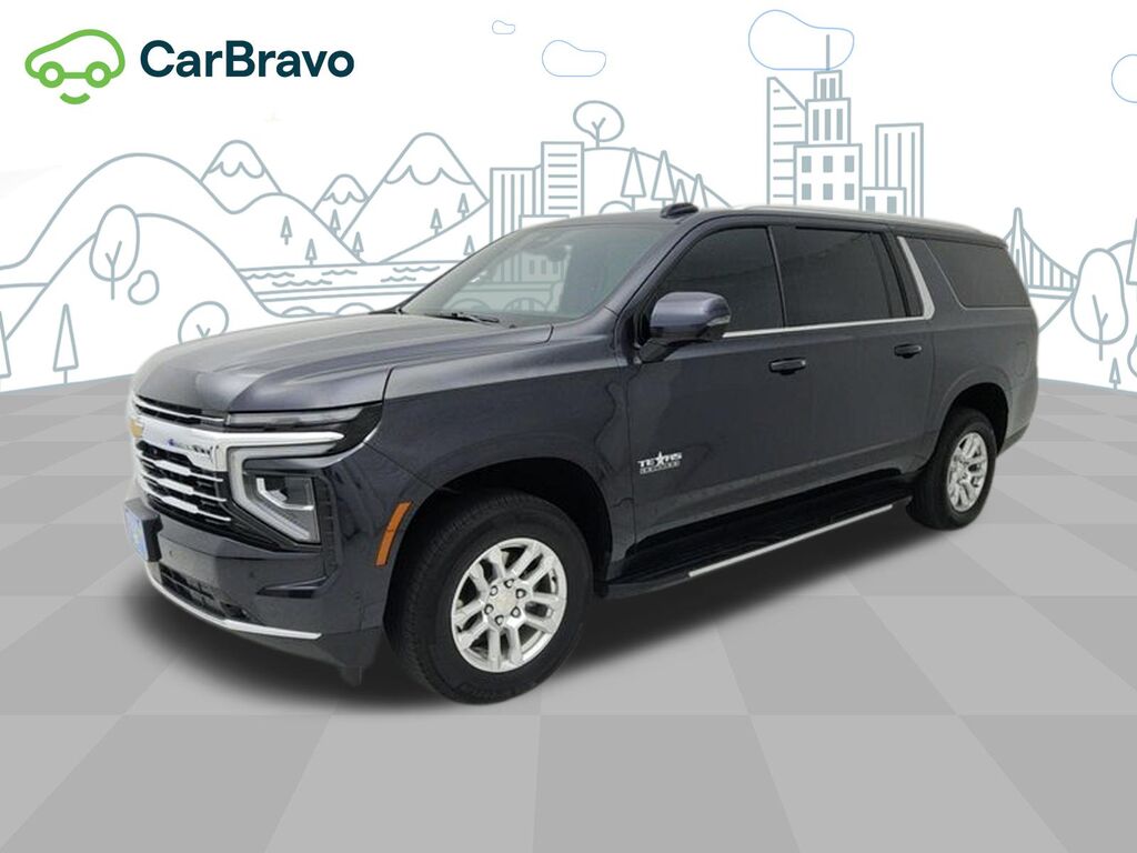 2025 Chevrolet Suburban LT — photo 1 of 7