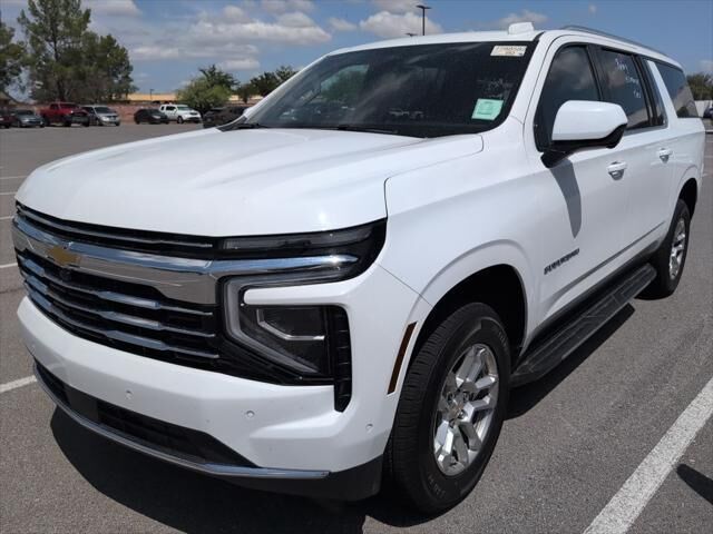 2025 Chevrolet Suburban LT