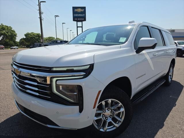 2025 Chevrolet Suburban LT