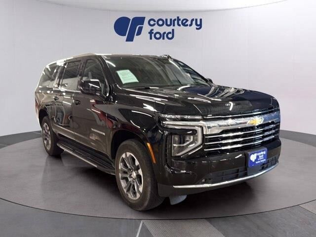 2025 Chevrolet Suburban LT
