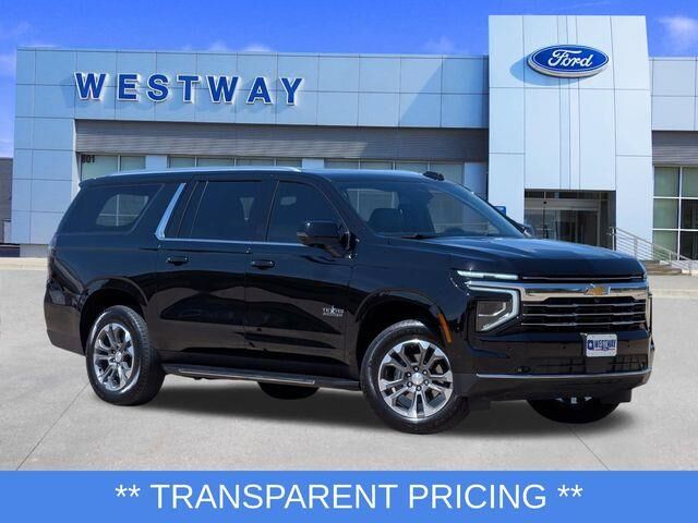 2025 Chevrolet Suburban LT