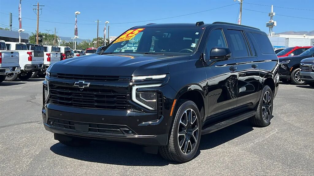 2025 Chevrolet Suburban RST — photo 1 of 1