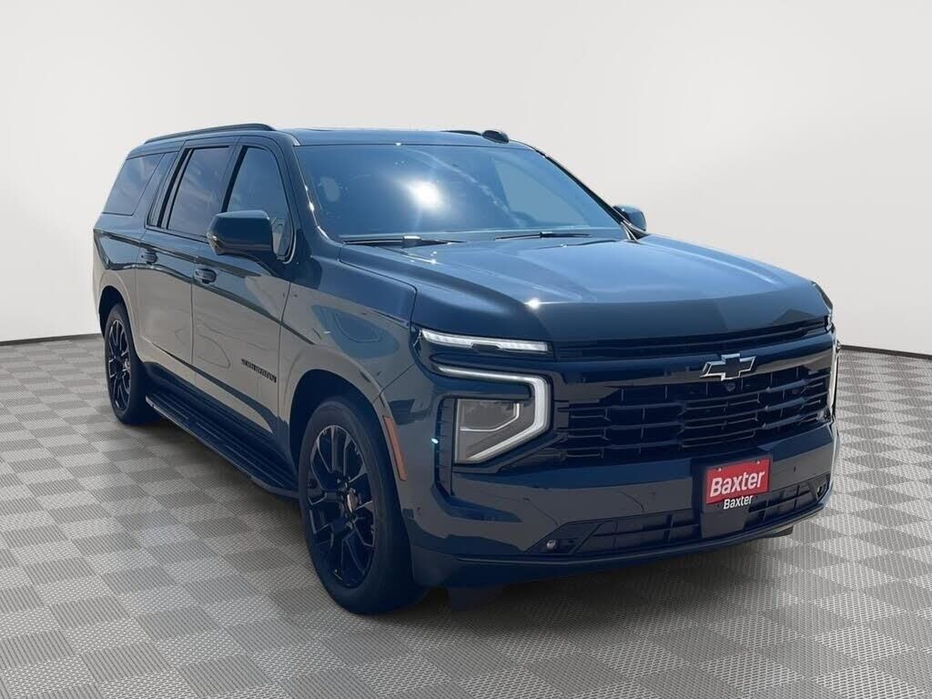 2025 Chevrolet Suburban RST — photo 1 of 2