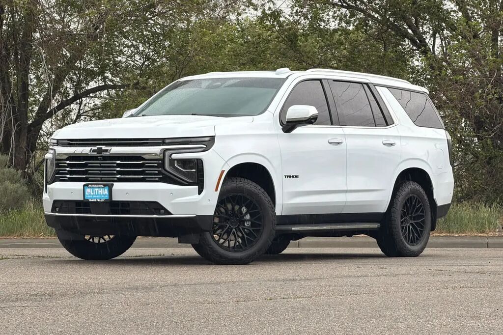 2026 Chevrolet Tahoe Premier — photo 1 of 14