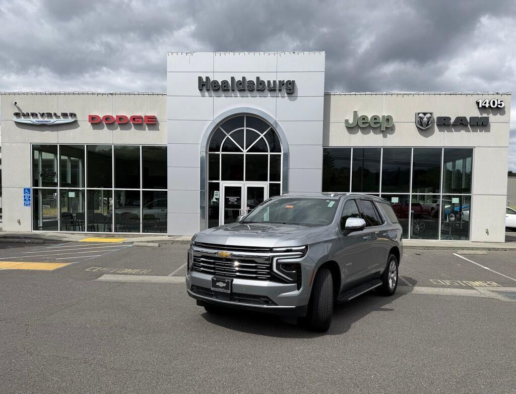 2025 Chevrolet Tahoe Premier — photo 1 of 13