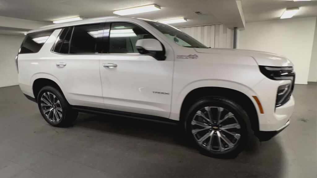 2025 Chevrolet Tahoe High Country — photo 1 of 7