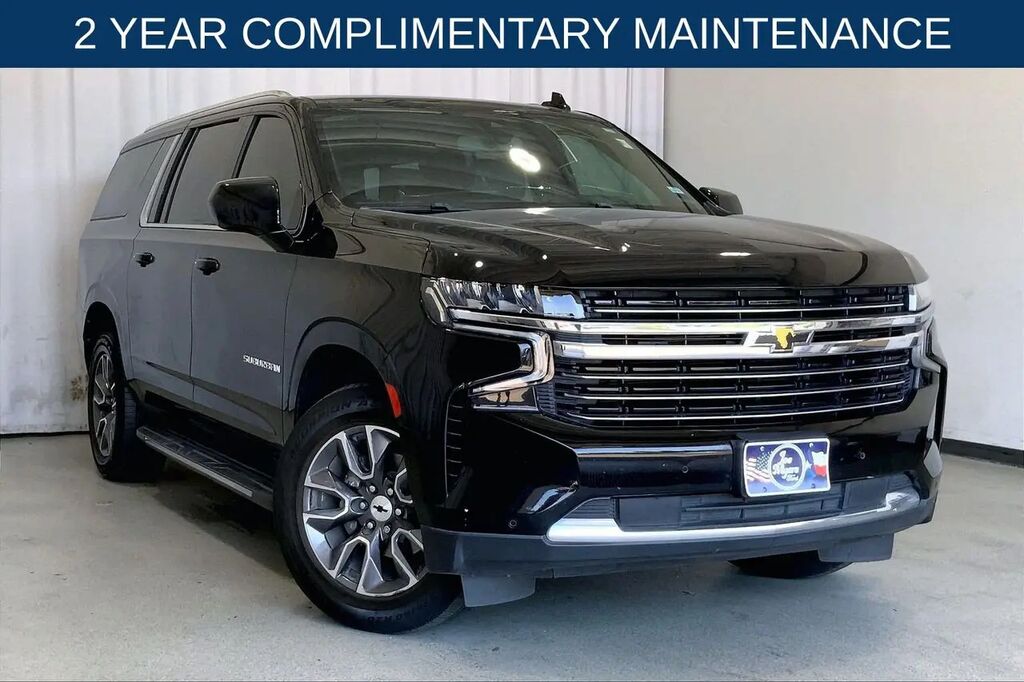 2022 Chevrolet Suburban LT — photo 1 of 1