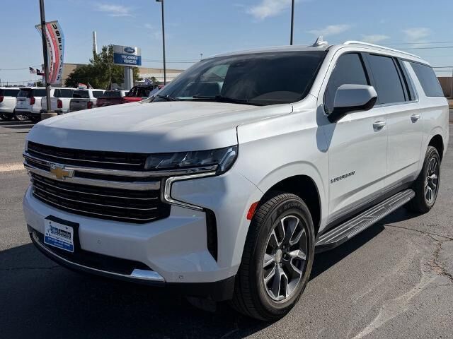 2023 Chevrolet Suburban LT