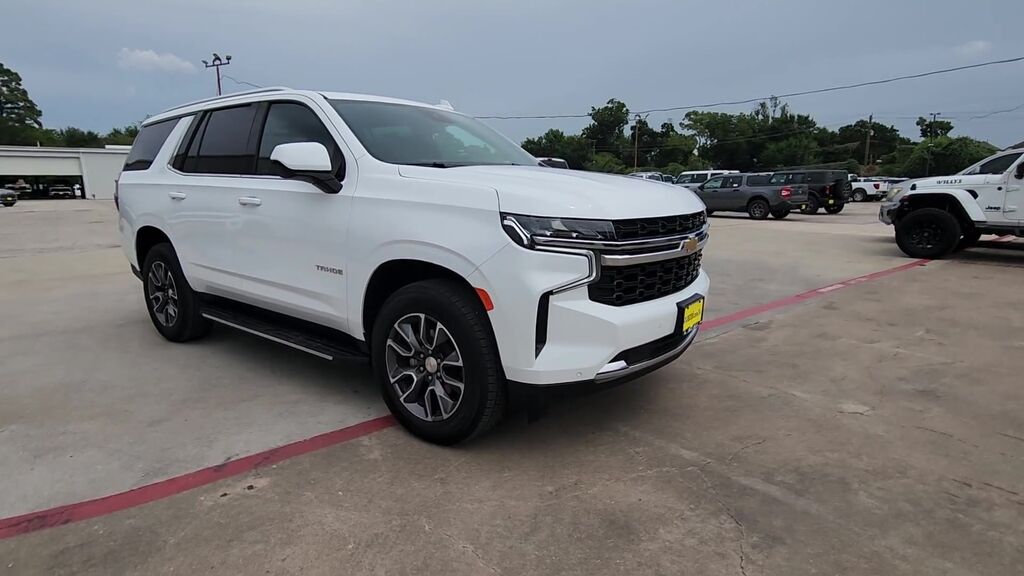 2024 Chevrolet Tahoe LS — photo 1 of 7