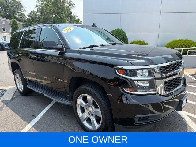 2019 Chevrolet Tahoe LT — photo 1 of 1